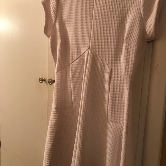 Dress - Picture 4 of 5